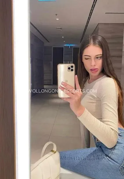 Wollongong escorts Camryn — 1