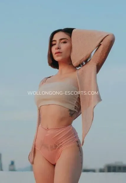 Wollongong escorts Sadie — 4