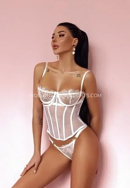 Wollongong escorts Layla — 1