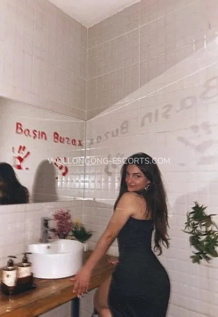 Wollongong escorts Katie — 2