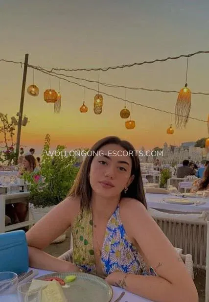 Wollongong escorts Alice — 1