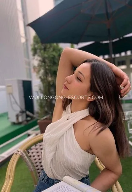 Wollongong escorts Jazmin — 2