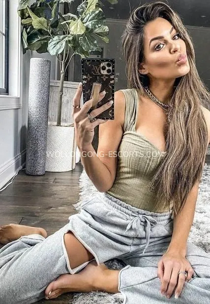 Wollongong escorts Justina — 2