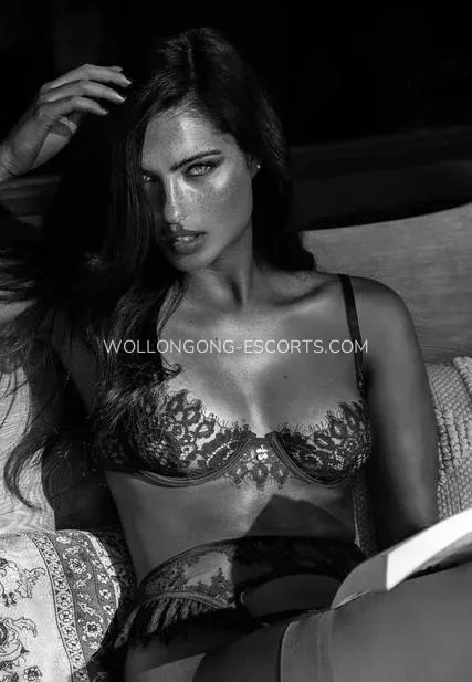 Wollongong escorts Charlotte — 6