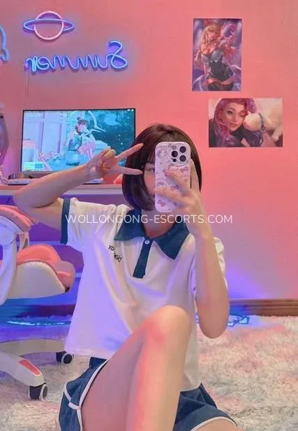 Wollongong escorts Naomi — 1