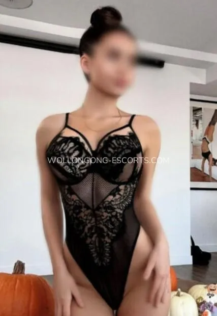 Wollongong escorts Trinity