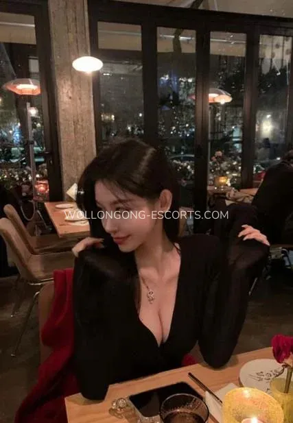 Wollongong escorts Erin — 4