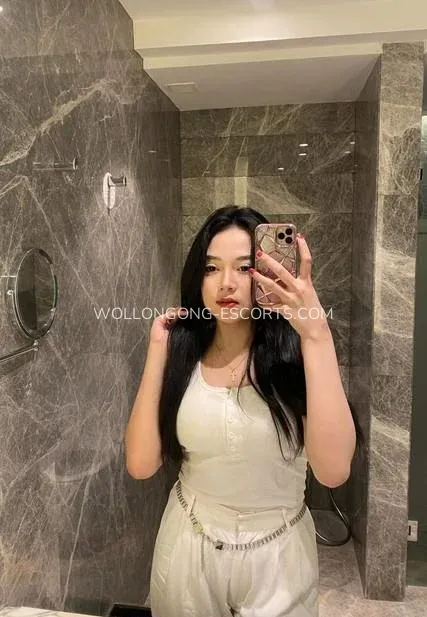Wollongong escorts Laila — 4