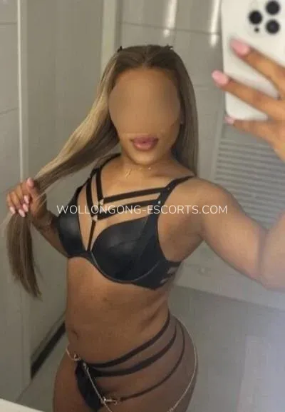 Wollongong escorts Ellie — 3
