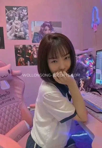 Wollongong escorts Naomi — 3