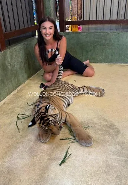 Wollongong escorts Angelina — 1