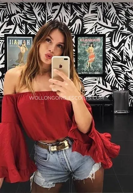 Wollongong escorts Ella — 2