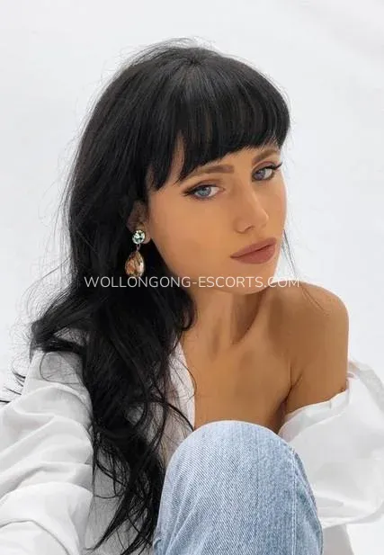Wollongong escorts Caitlin — 3