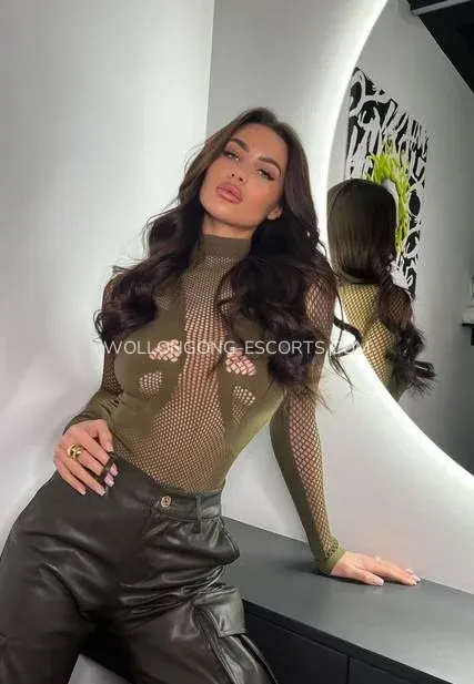 Wollongong escorts Elsa — 4