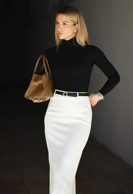 Wollongong escorts Elvira — 2