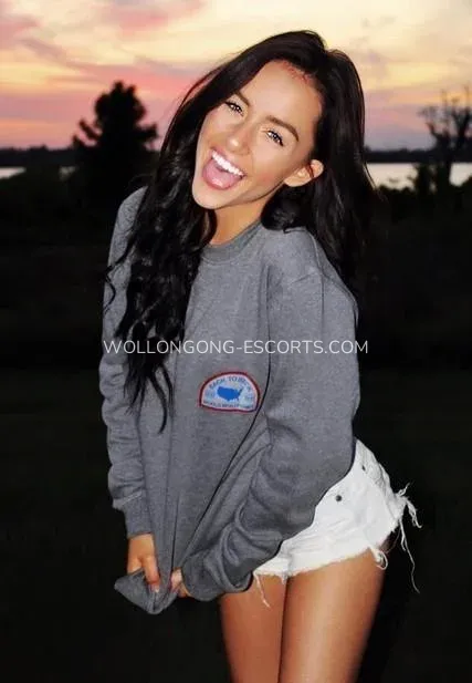 Wollongong escorts Andrea — 3