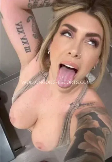 Wollongong escorts Clara — 6