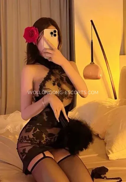 Wollongong escorts Almudena — 1