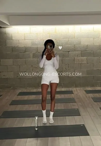 Wollongong escorts Ariana — 2