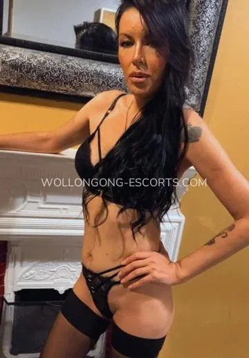 Wollongong escorts Pia — 5
