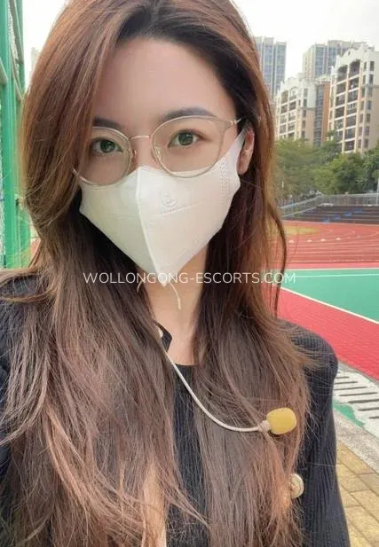 Wollongong escorts Sofie — 1