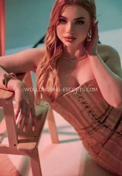 Wollongong escorts Ella — 10