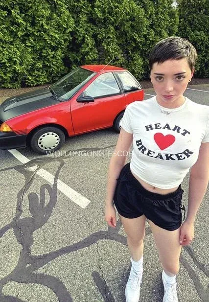 Wollongong escorts Sarah — 1