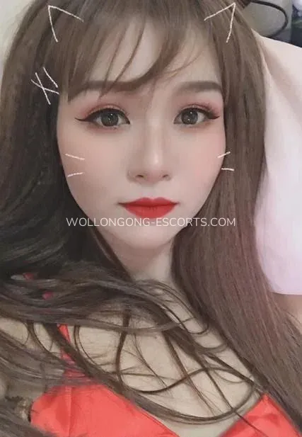 Wollongong escorts Laura — 1