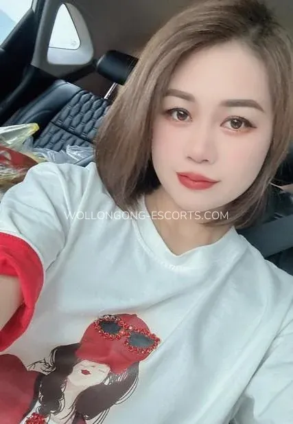 Wollongong escorts Julia — 1