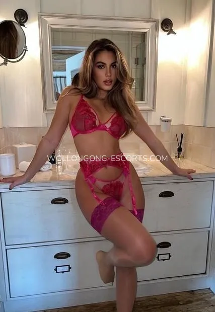 Wollongong escorts elena