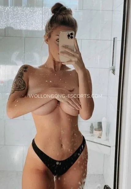 Wollongong escorts Evelyn — 7
