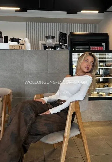 Wollongong escorts Lily — 1