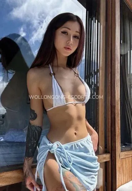 Wollongong escorts Chloe — 1