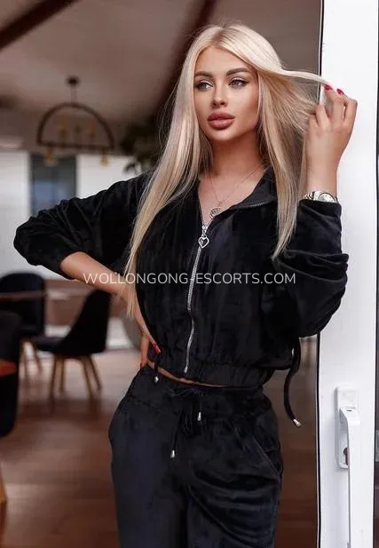 Wollongong escorts Makenzie — 5