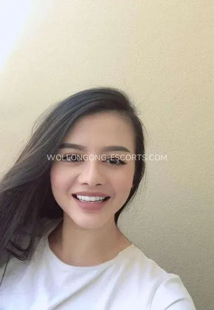 Wollongong escorts Lisa — 1