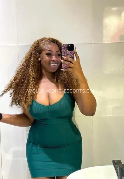 Wollongong escorts Kylee — 4