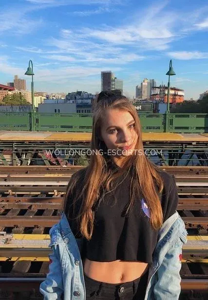 Wollongong escorts Elin — 3