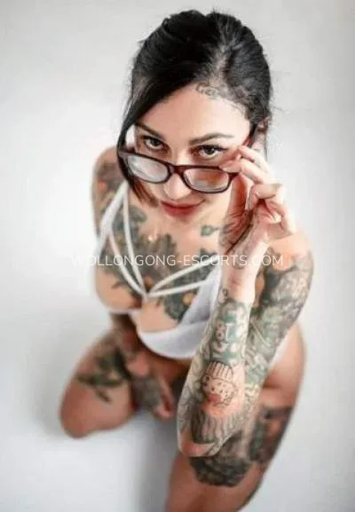 Wollongong escorts Ariel — 3