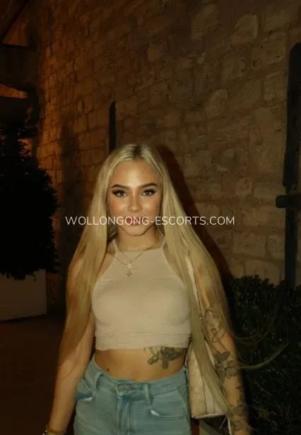 Wollongong escorts Summer — 1