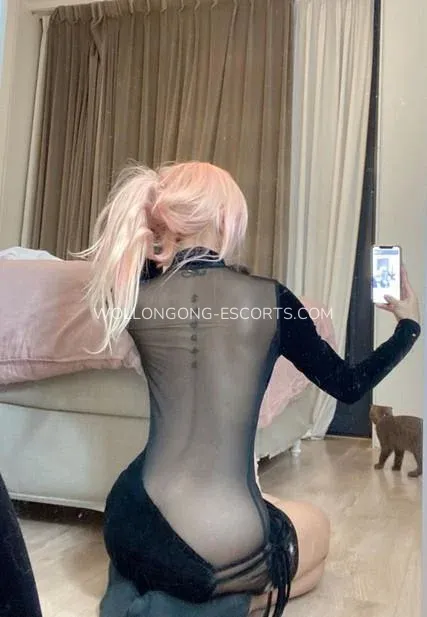 Wollongong escorts Victoria — 1