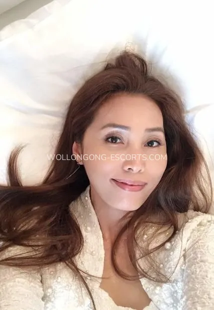 Wollongong escorts Sarah
