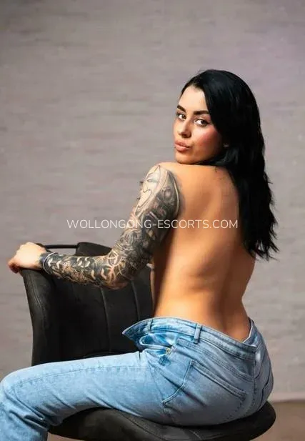 Wollongong escorts Ariel — 4
