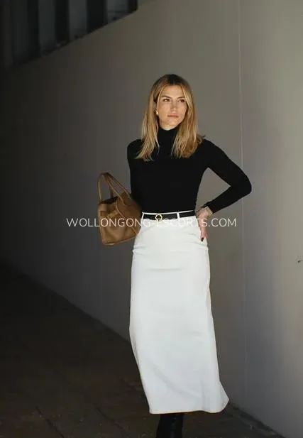 Wollongong escorts Elvira — 1