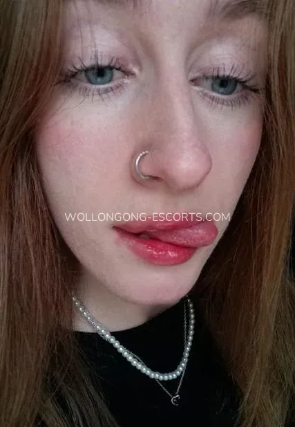 Wollongong escorts Gun — 4