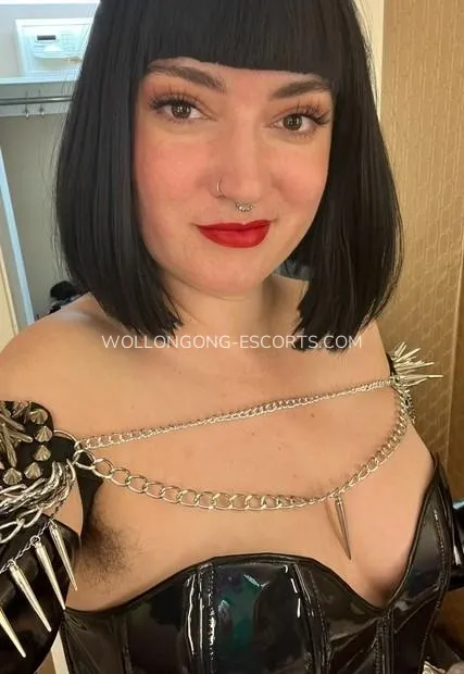 Wollongong escorts Caroline — 2