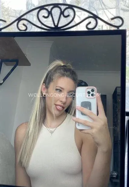 Wollongong escorts Agata — 3