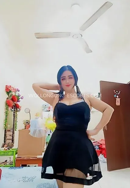 Wollongong escorts Bella — 9