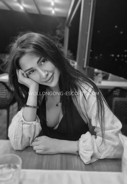 Wollongong escorts Daniela — 1