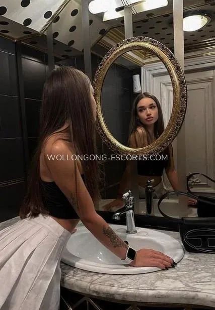 Wollongong escorts Molly — 7