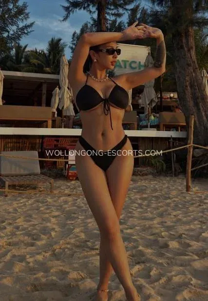 Wollongong escorts Esmeralda — 10